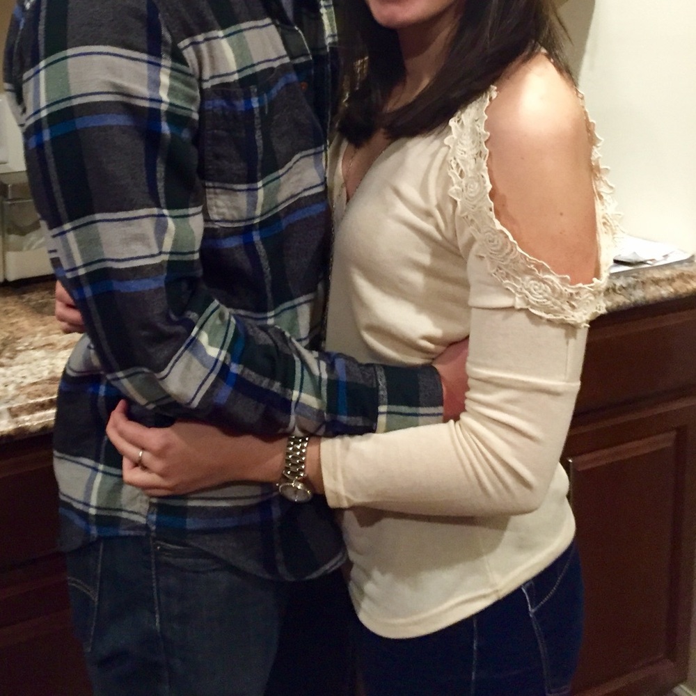 Tobi Cream Cold-Shoulder Lace-Trim V-Neck Long Sleeve Top